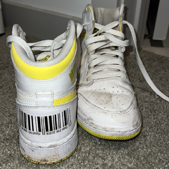 Air Jordan 1 Retro High OG ‘First Class Flight’ size 5.5Y/7 women’s - Picture 2 of 3